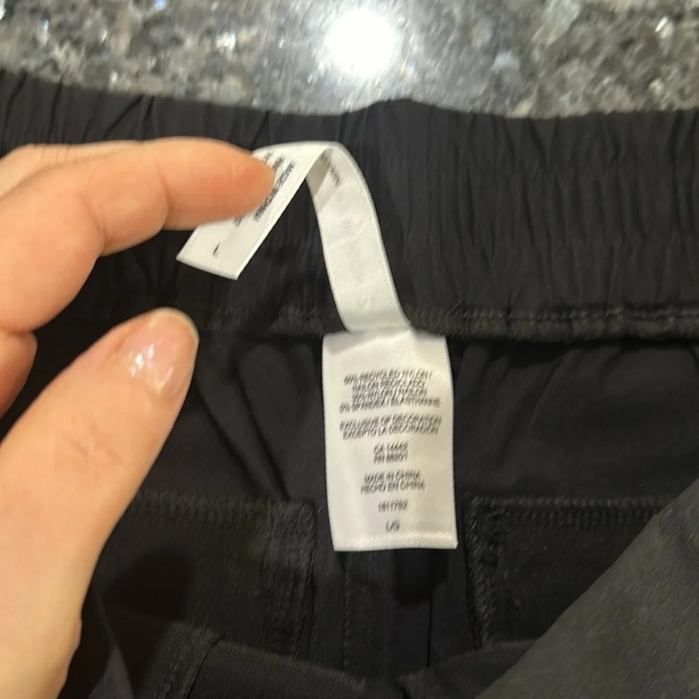 Modern ambition High-Rise Travel Pant in Brown $45 Size: L